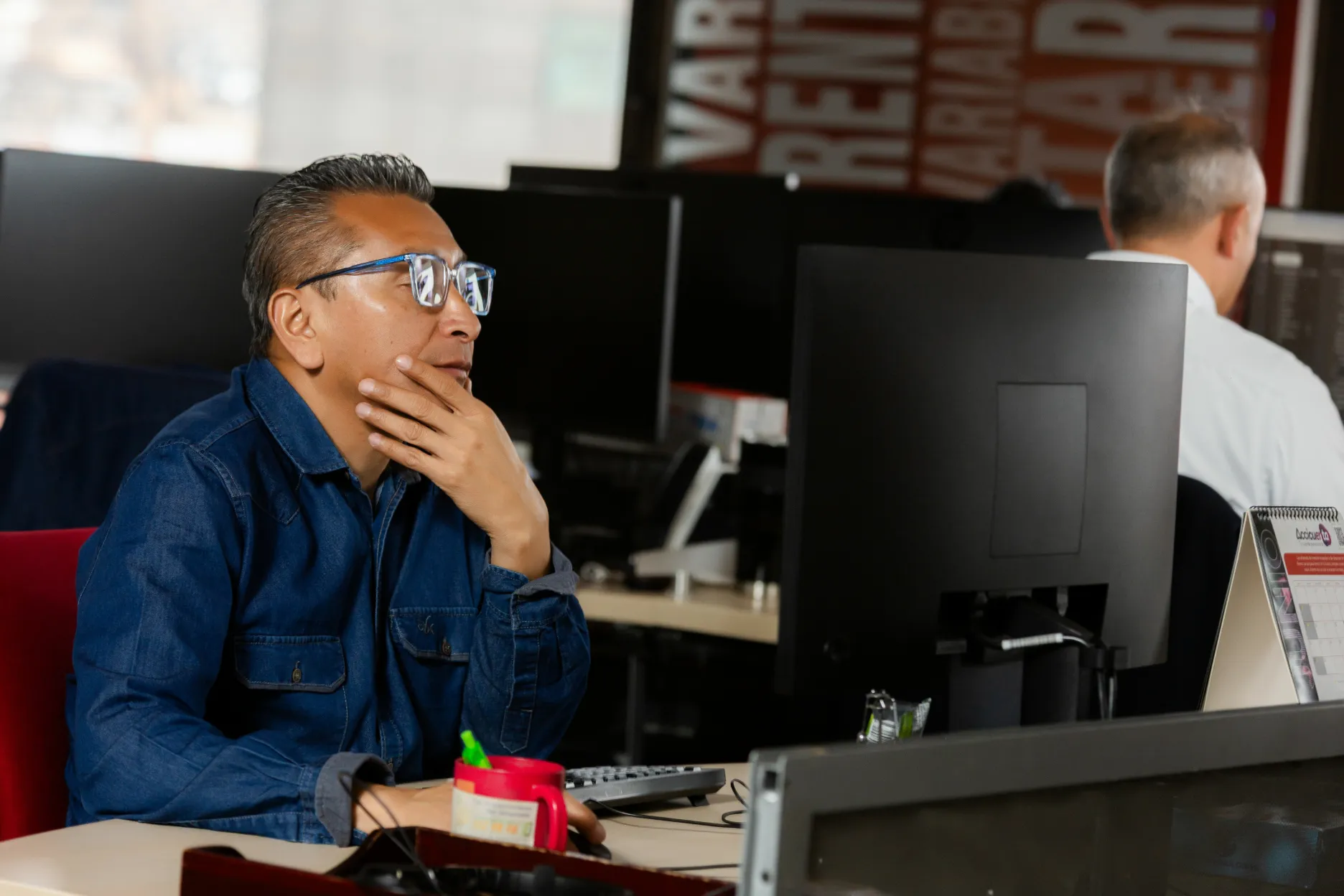 Acciones y Valores – momento destacado del evento – fotografía corporativa en Colombia