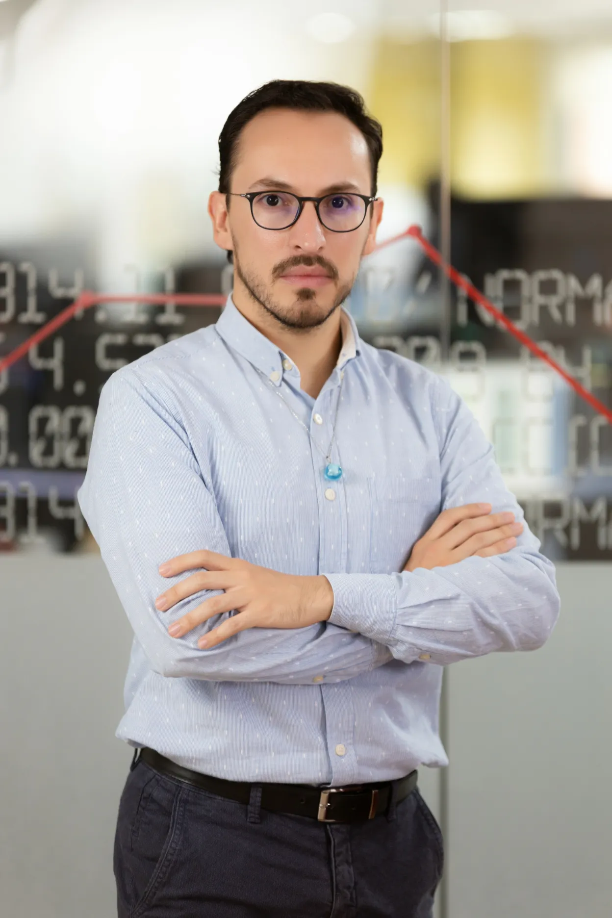 Acciones y Valores – directivos durante el acto – fotografía corporativa en Colombia