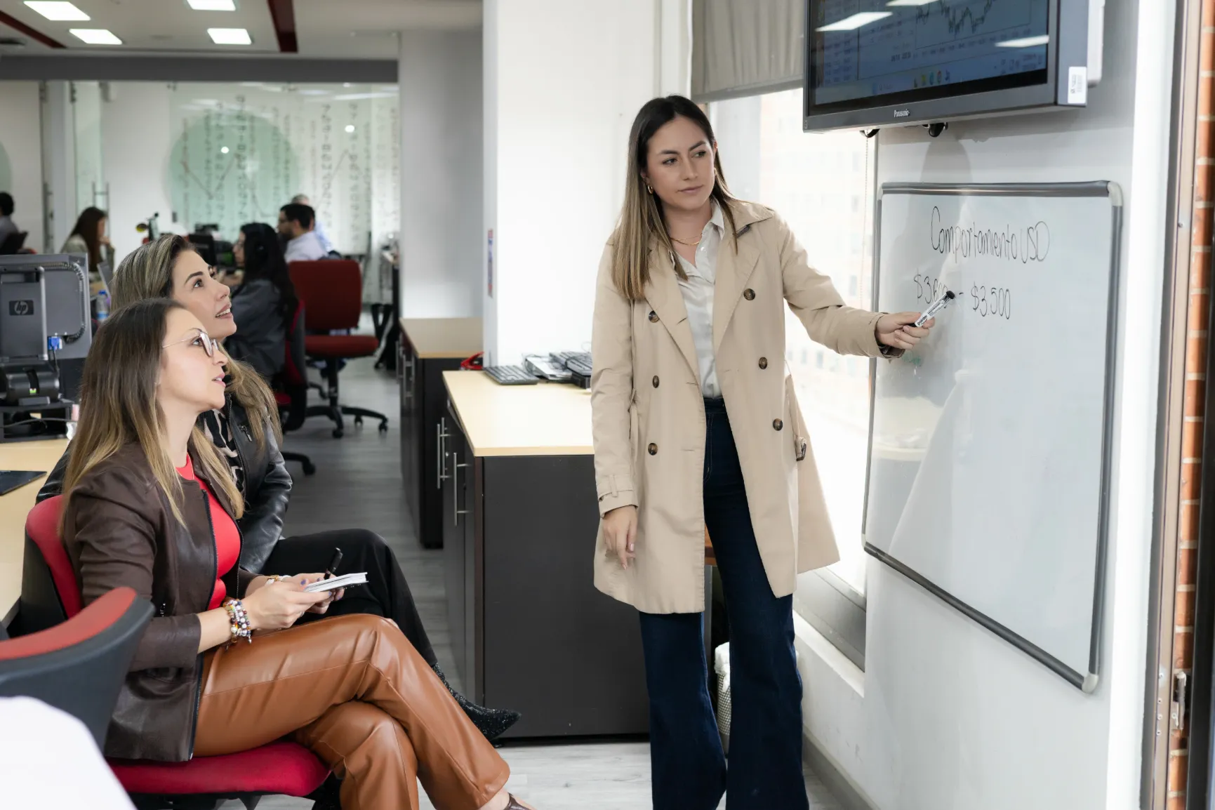 Acciones y Valores – intervención en el escenario – fotografía corporativa en Colombia