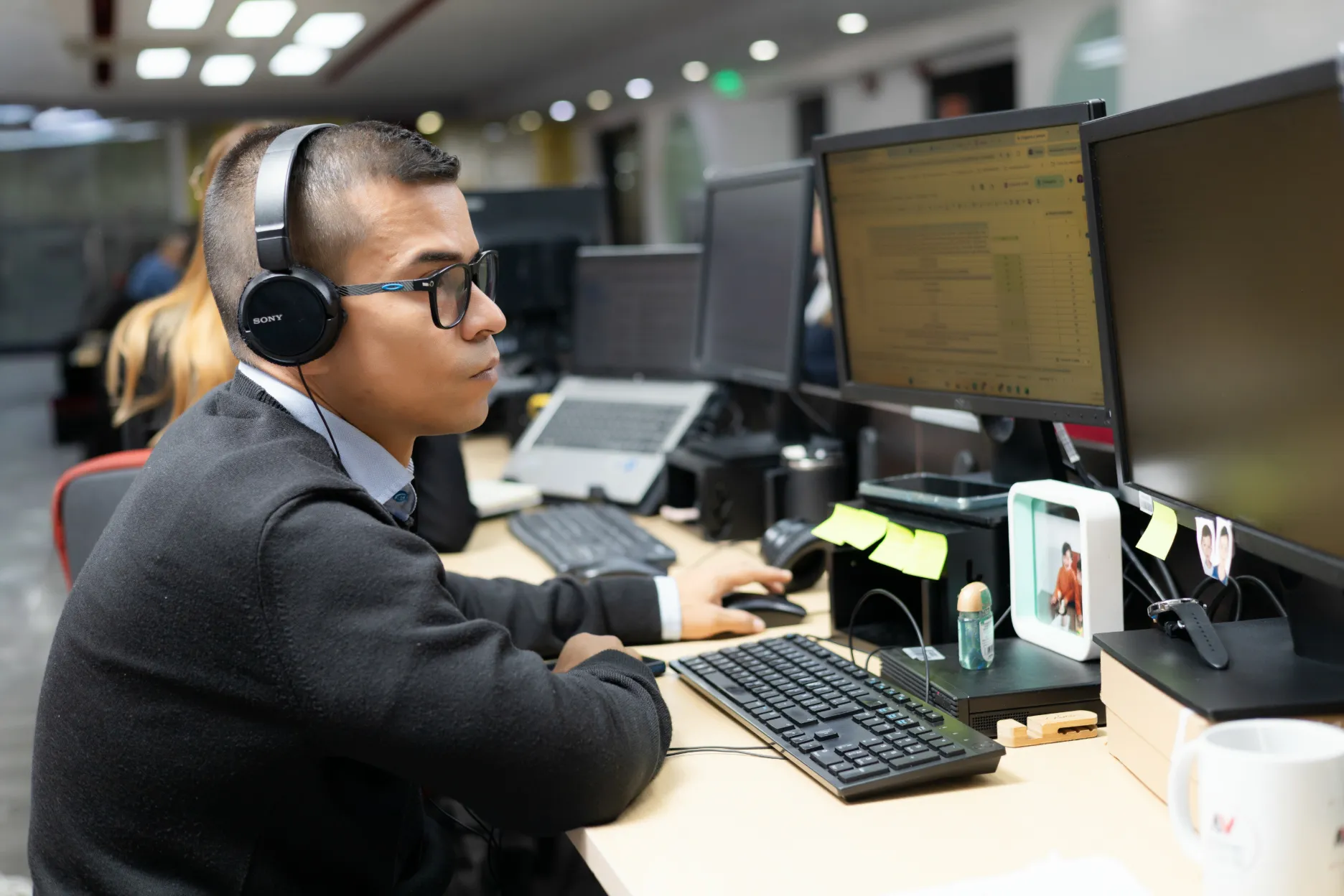 Acciones y Valores – momento destacado del evento – fotografía corporativa en Colombia