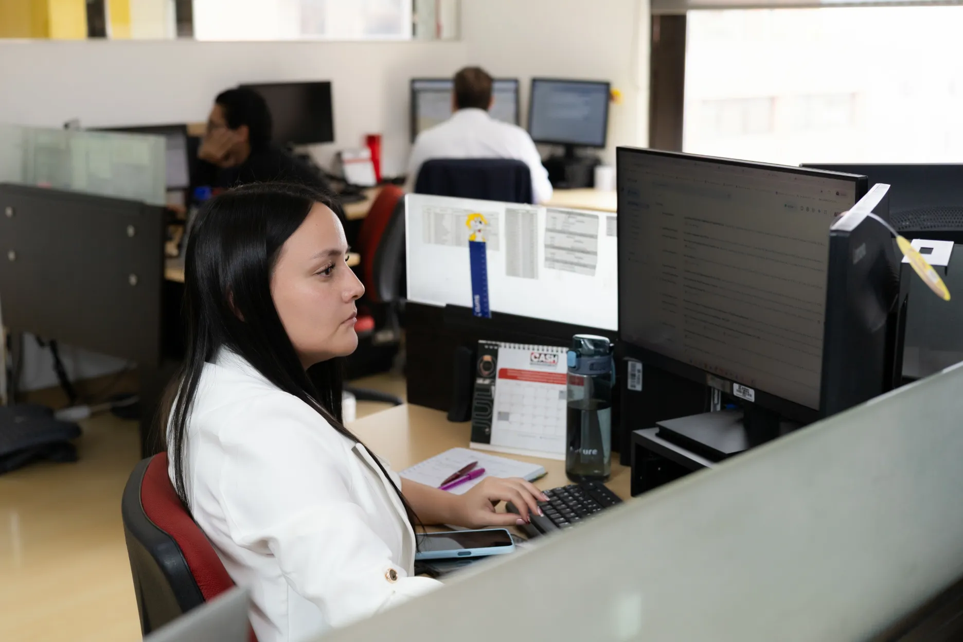 Acciones y Valores – detalle del espacio corporativo – fotografía corporativa en Colombia