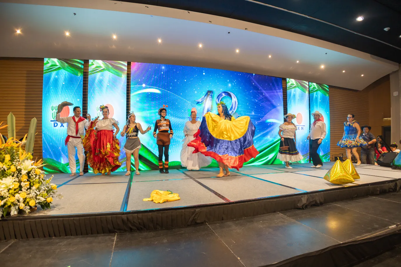 DXN – firma de acuerdo – fotografía corporativa en Bogotá