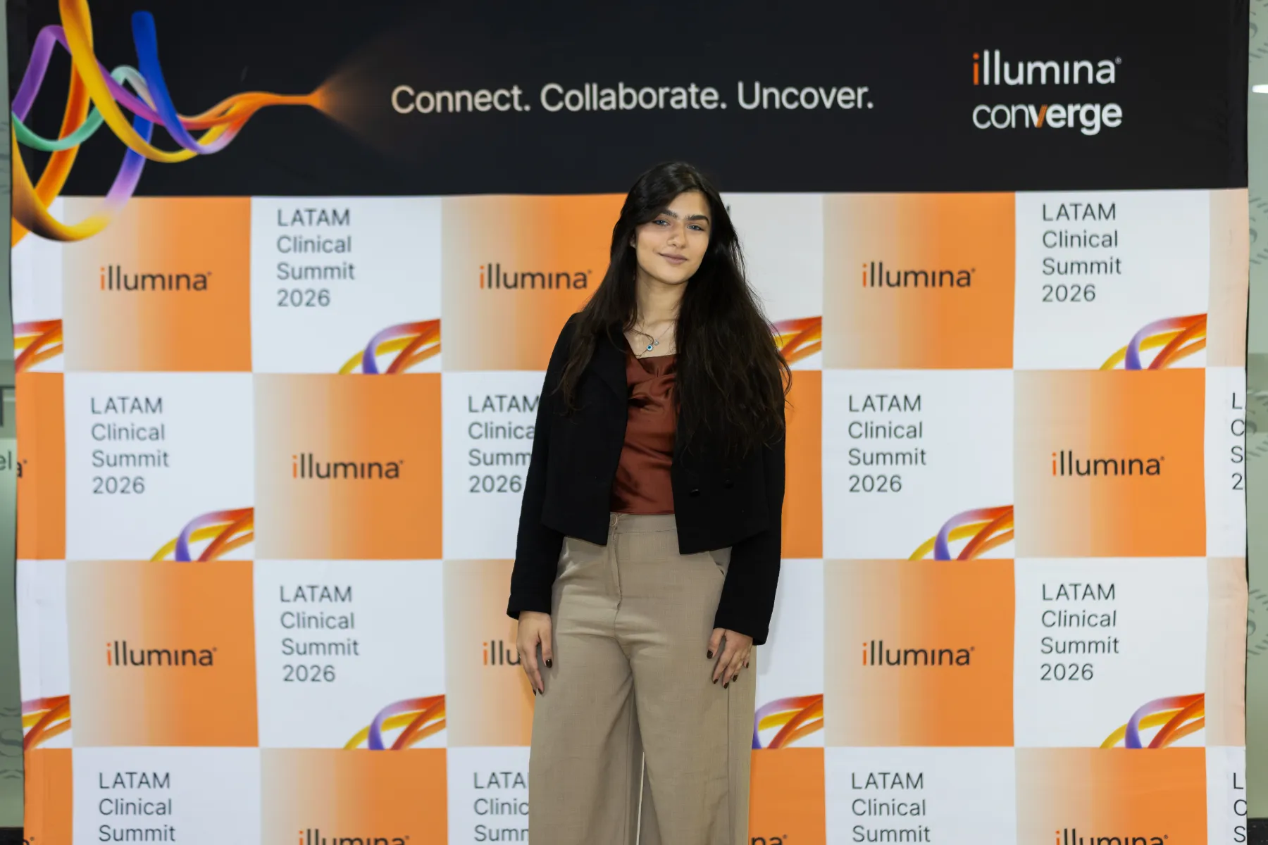 Illumina Latam Summit 2026 – firma de acuerdo – fotografía corporativa en Colombia