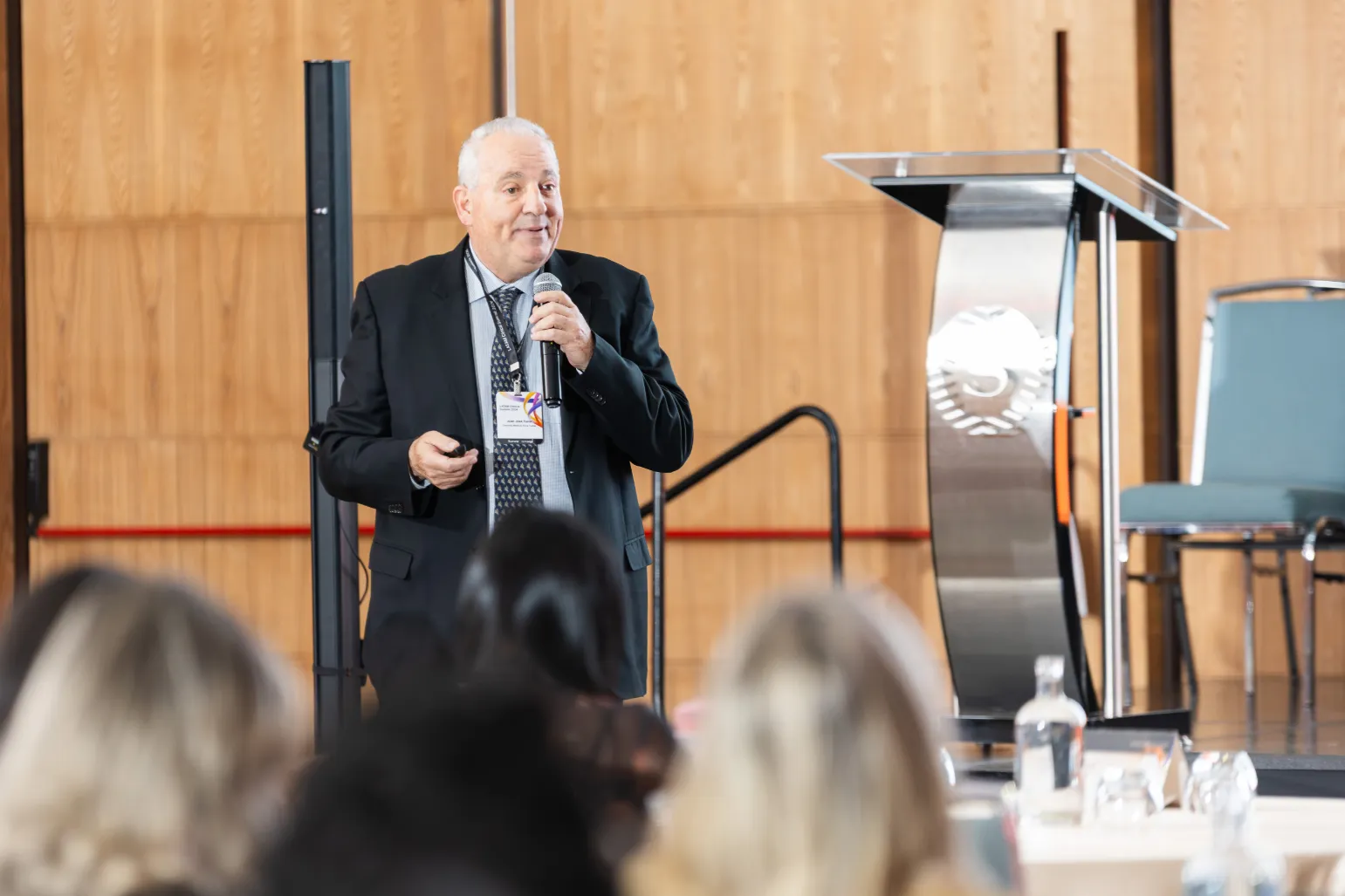 Illumina Latam Summit 2026 – asistentes en el salón – fotografía corporativa en Colombia