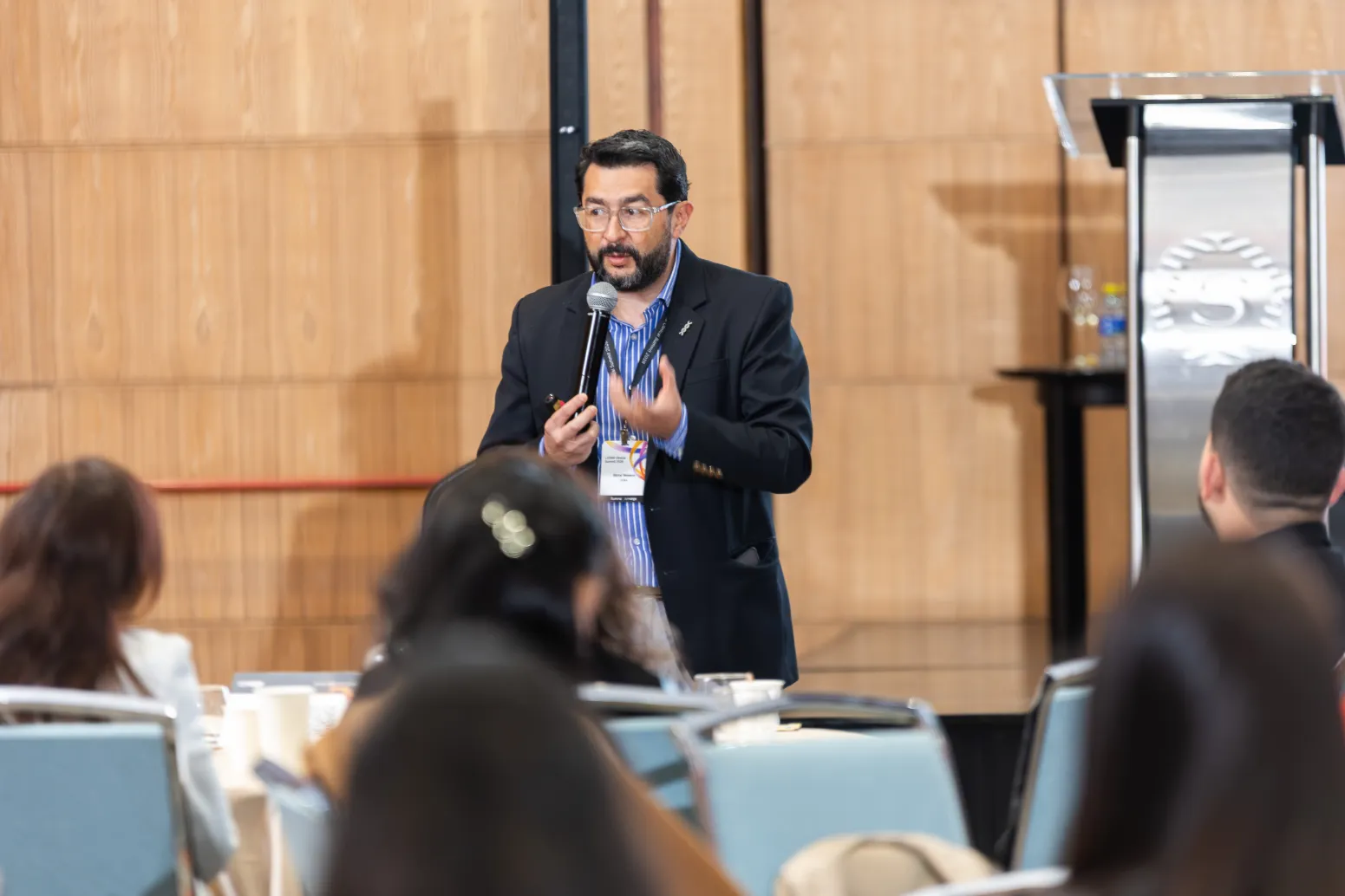Illumina Latam Summit 2026 – asistentes en el salón – fotografía corporativa en Colombia
