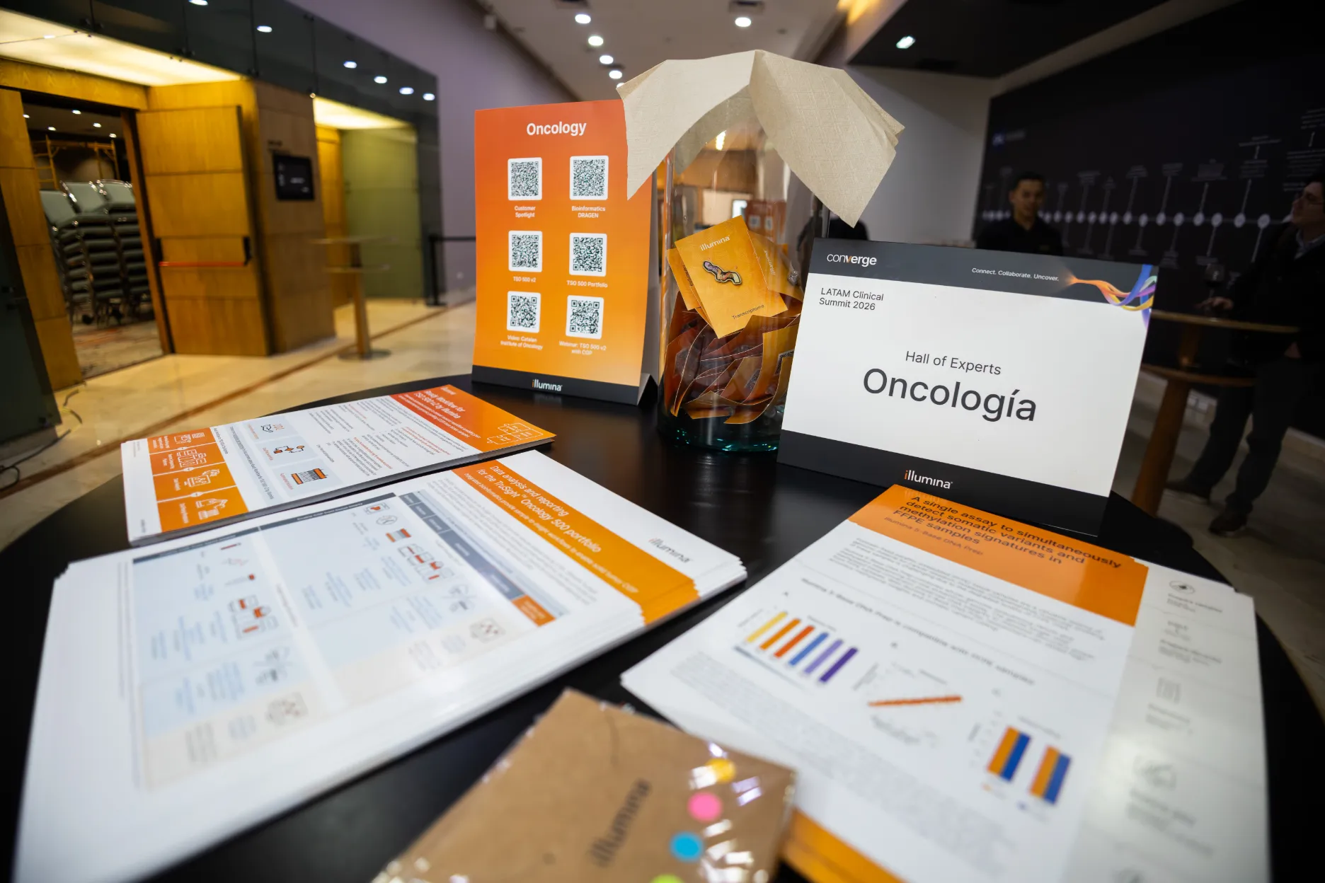Illumina Latam Summit 2026 – directivos durante el acto – fotografía corporativa en Colombia