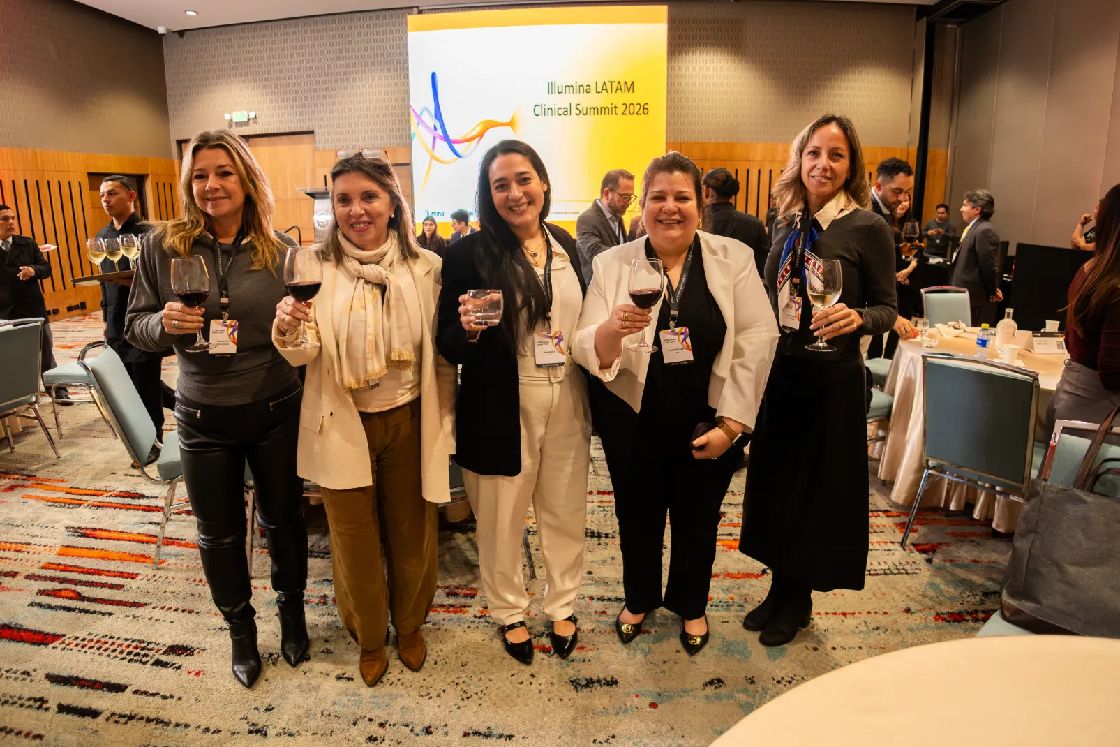 Illumina Latam Summit 2026 – asistentes en el salón – fotografía corporativa en Colombia