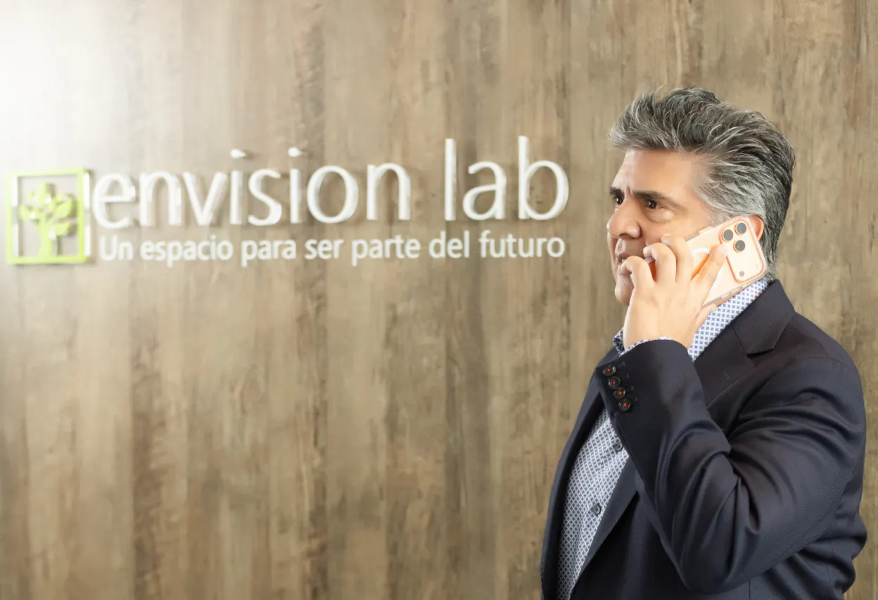 Sesión Microsoft – asistentes en el salón – fotografía corporativa en Colombia