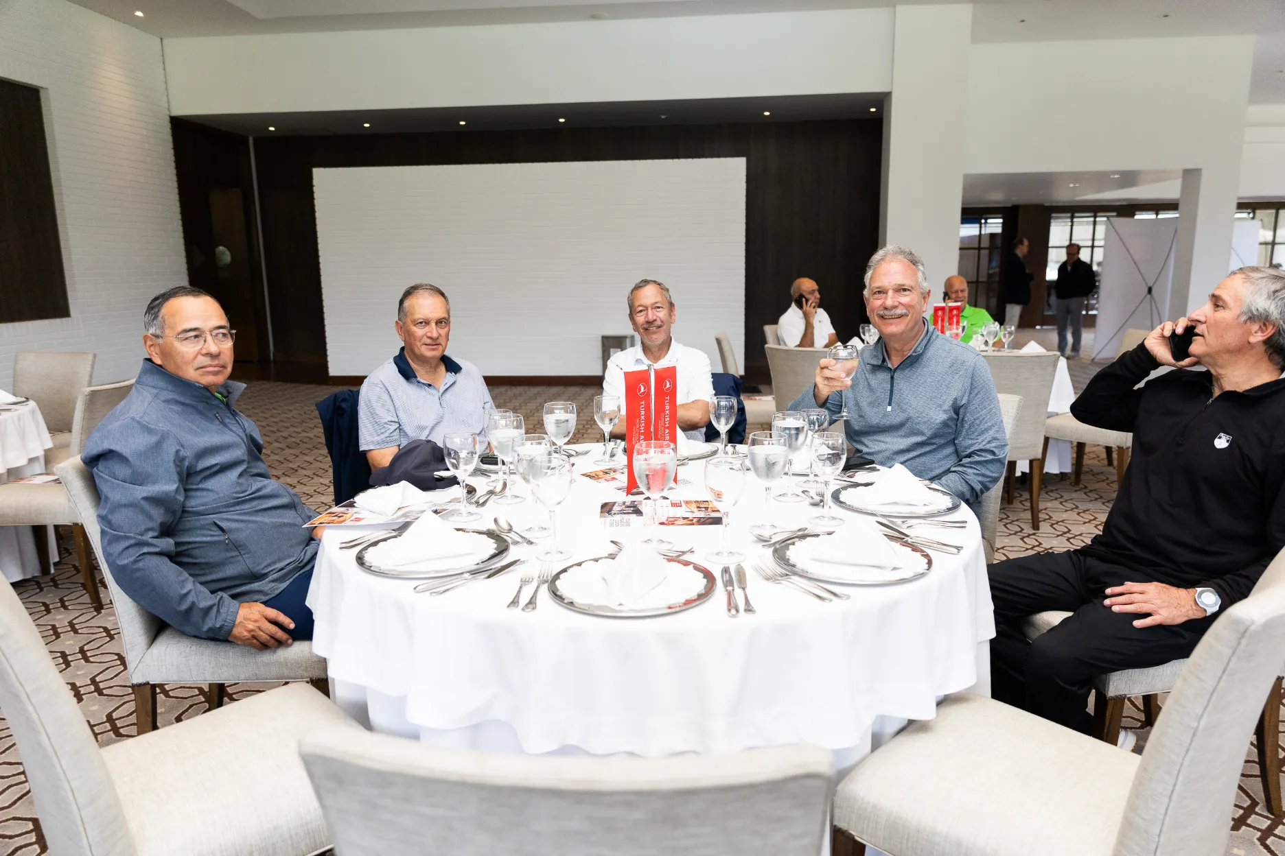 Torneo Turkish Airlines – firma de acuerdo – fotografía corporativa en Colombia