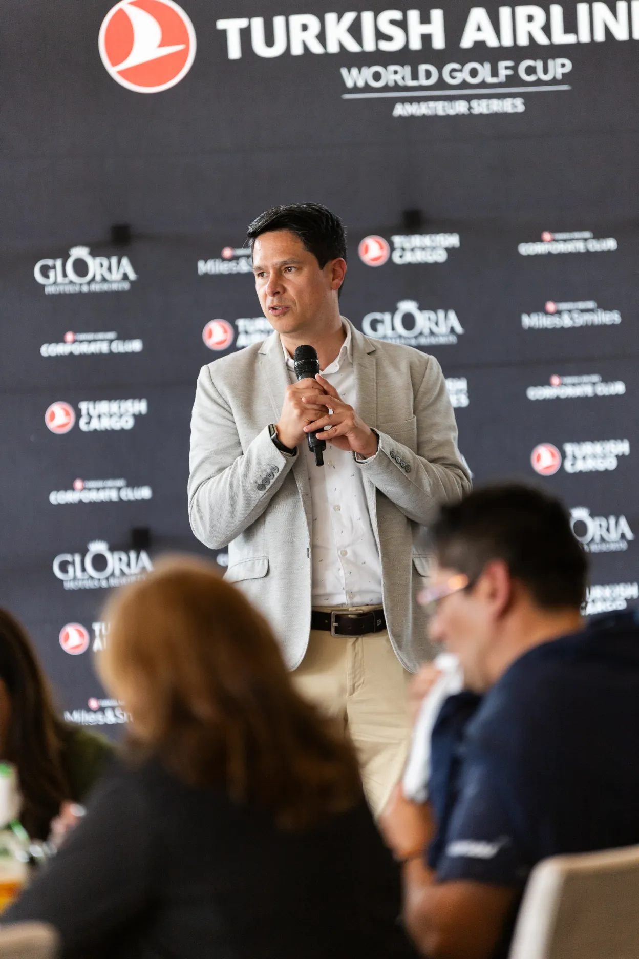Torneo Turkish Airlines – firma de acuerdo – fotografía corporativa en Colombia